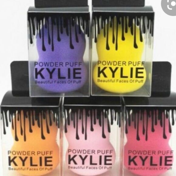 Kylie Powder Puff Beauty Blender Assorted Colors - Picture 1 of 3